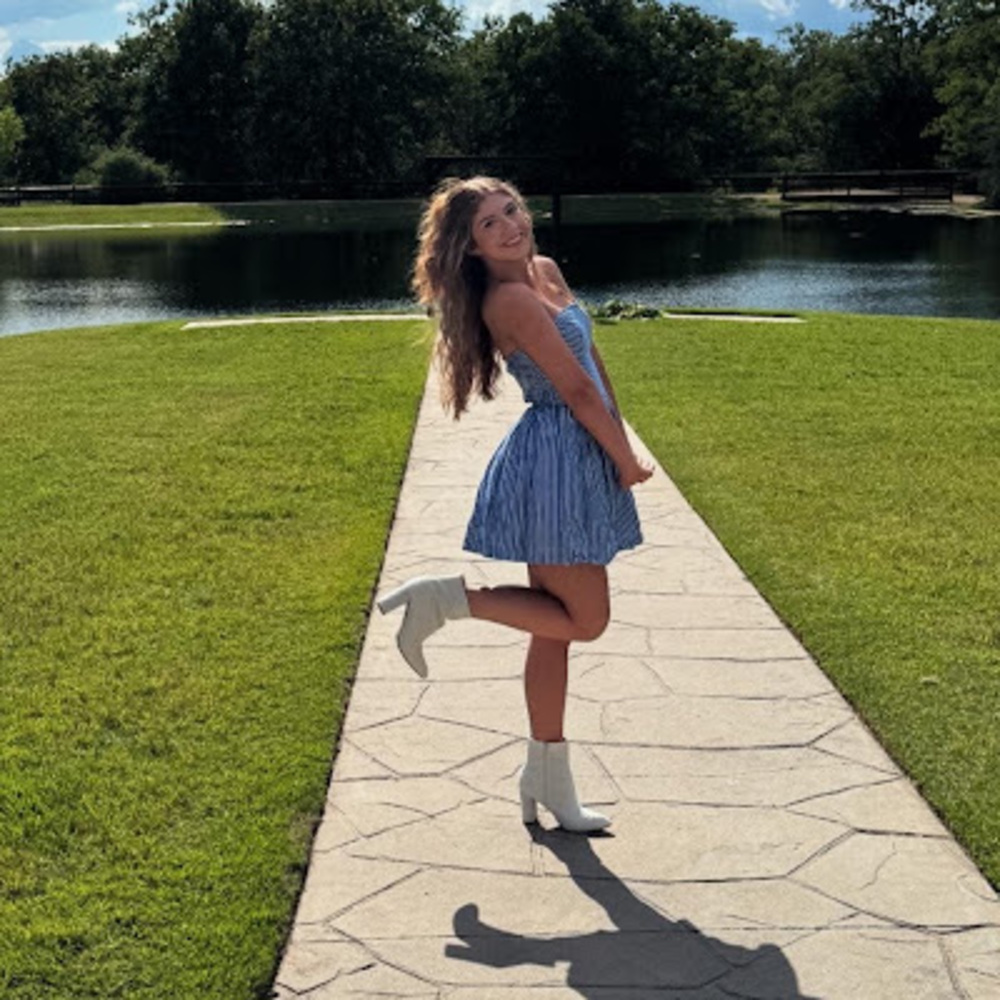 Meet your Posher, Isabella